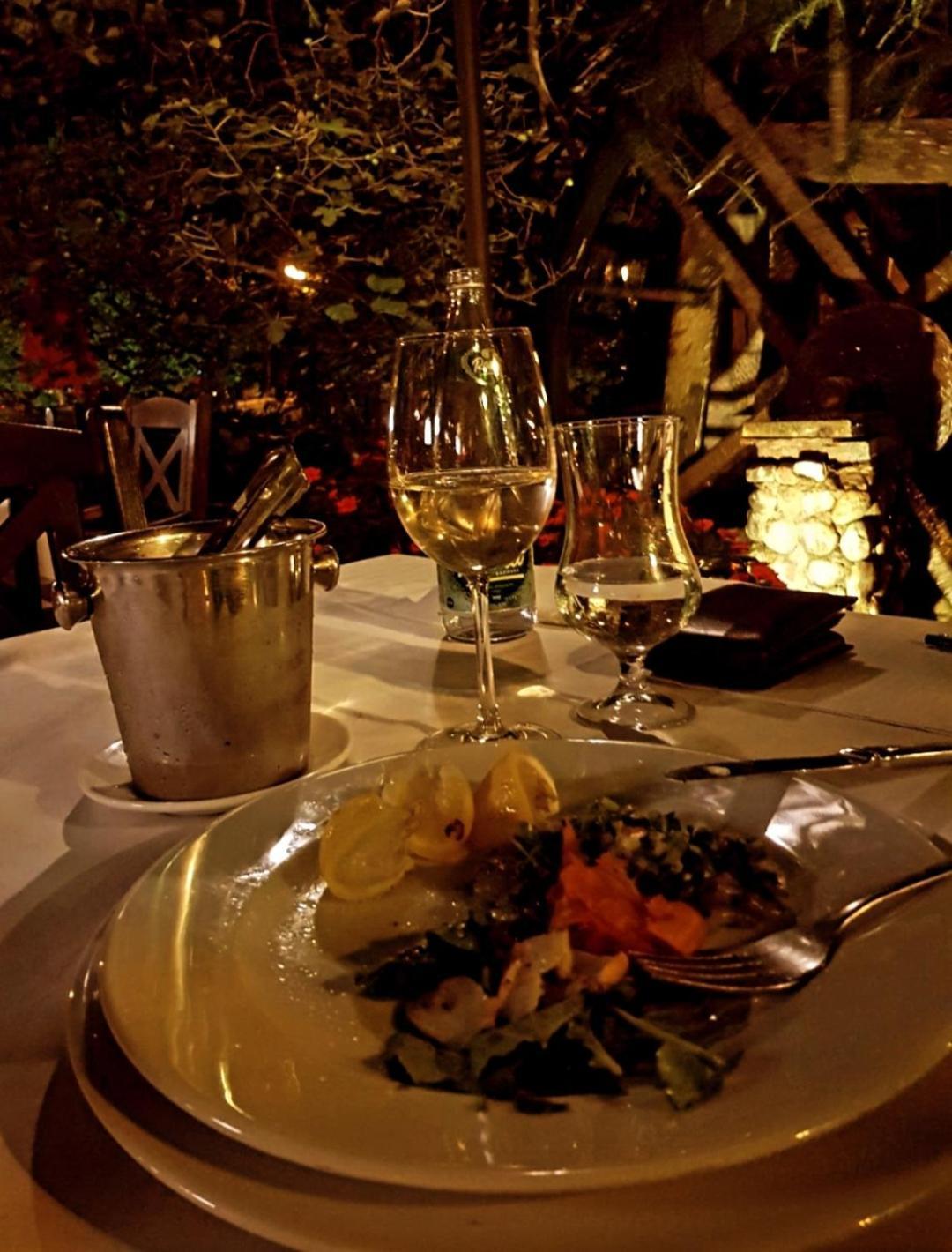 Holiday Bungalows & Food Plav Luaran gambar
